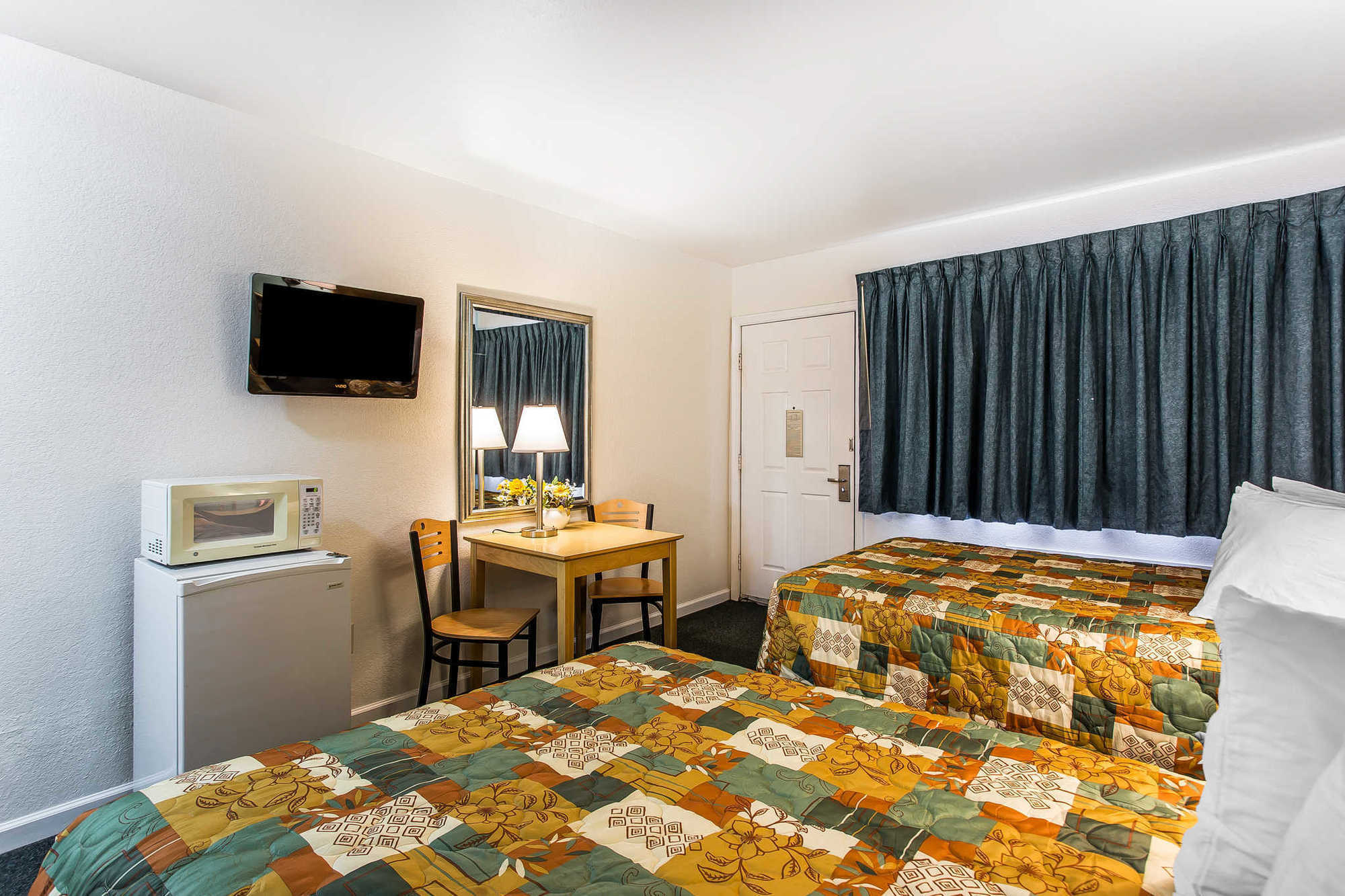 Rodeway Inn & Suites ナグス・ヘッド 部屋 写真